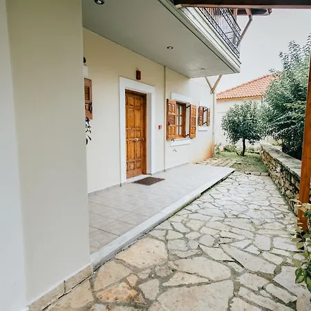 Studios Ευτυχια-6 Kalavryta